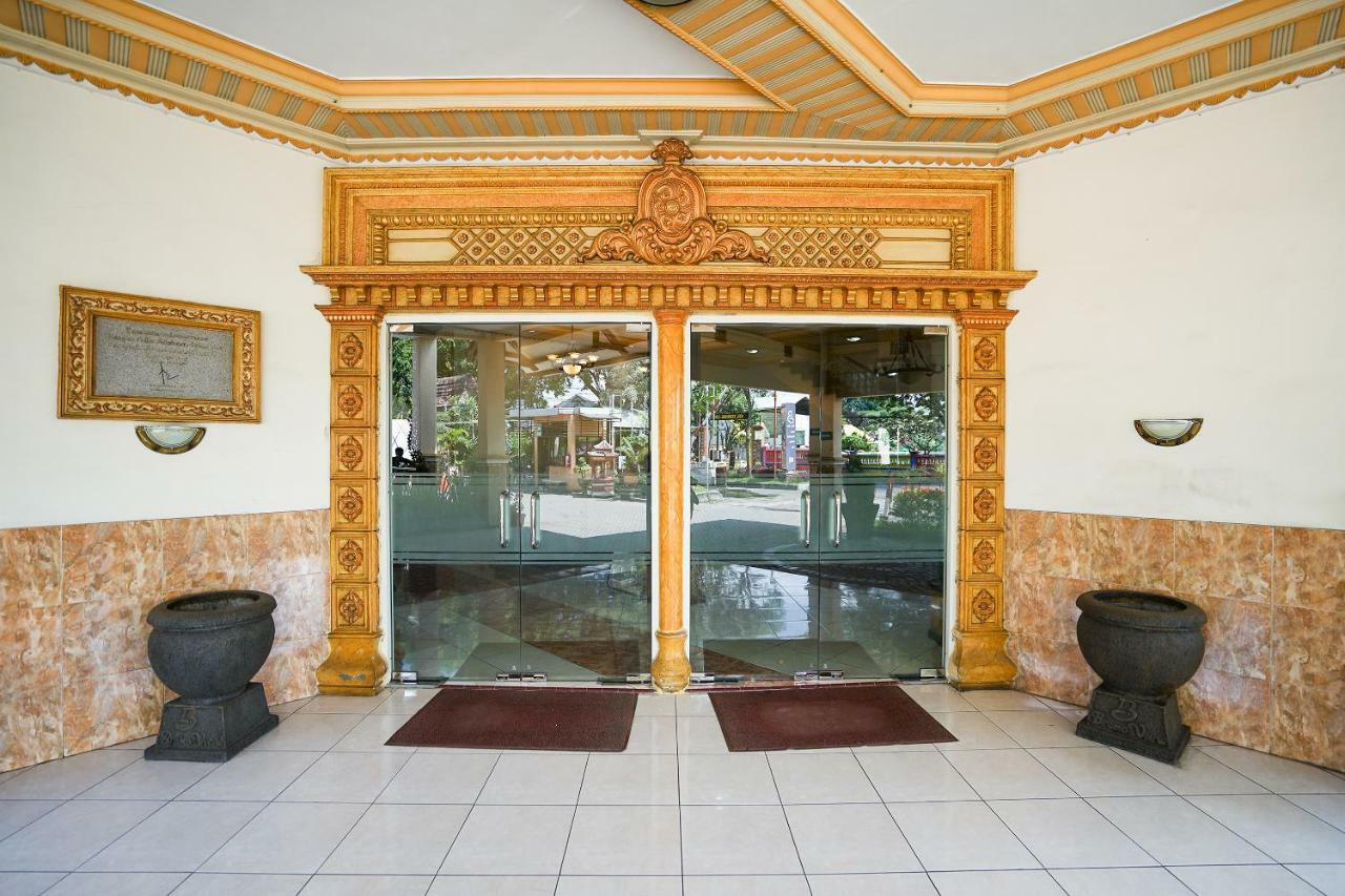 Bromo View Hotel Probolinggo Esterno foto