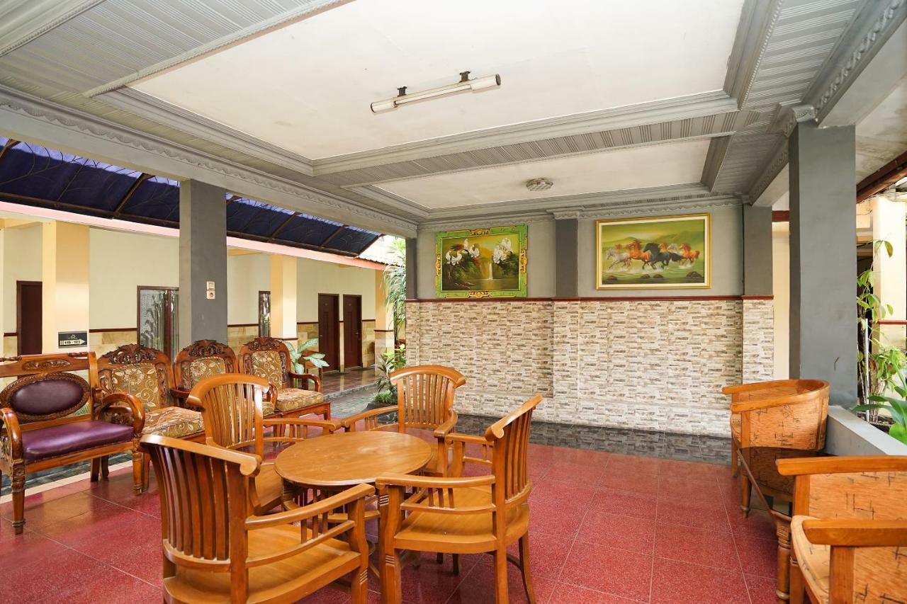 Bromo View Hotel Probolinggo Esterno foto
