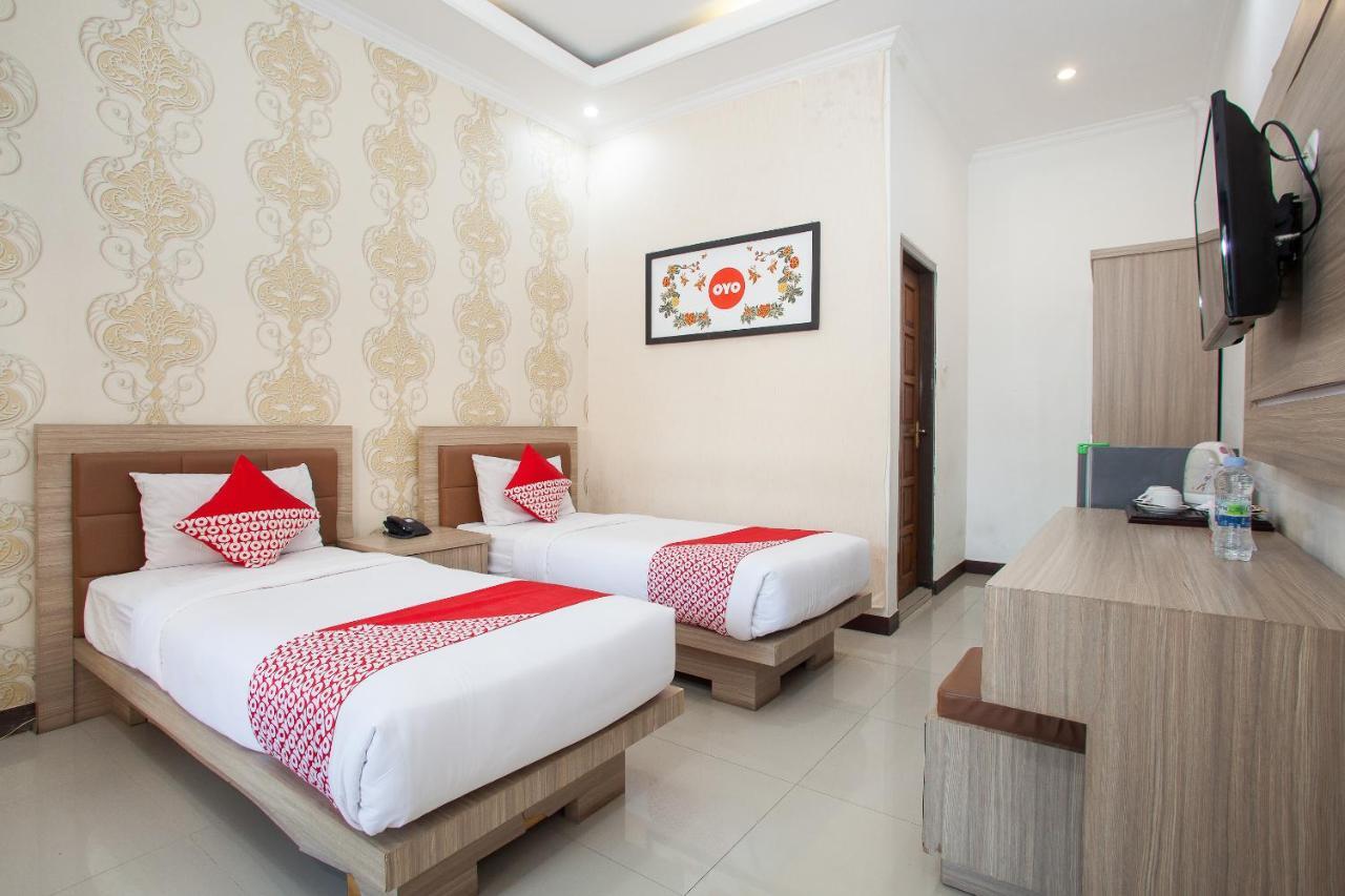 Bromo View Hotel Probolinggo Esterno foto